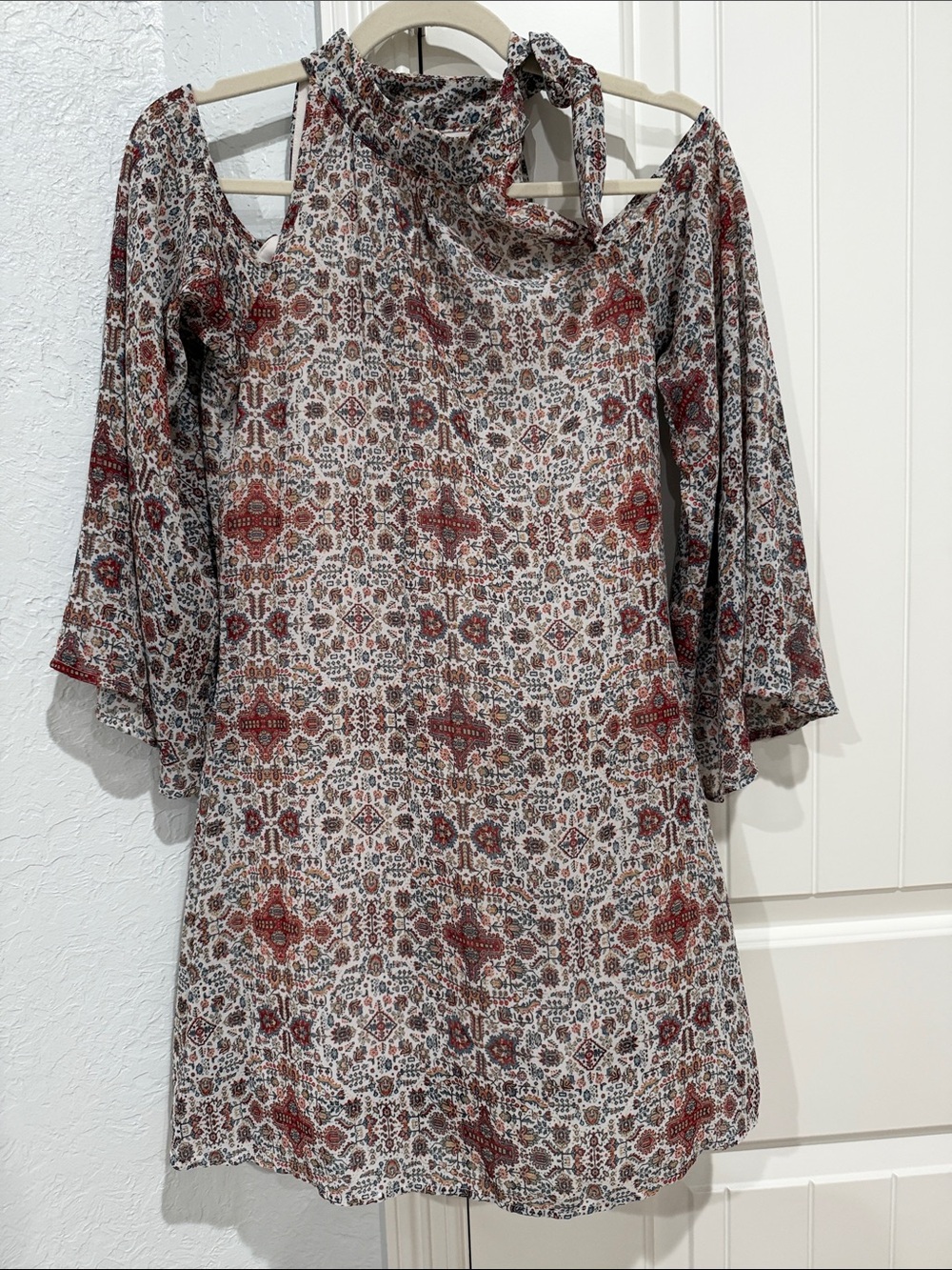 Cold-Shoulder Floral Print Dress in Rust and Cream